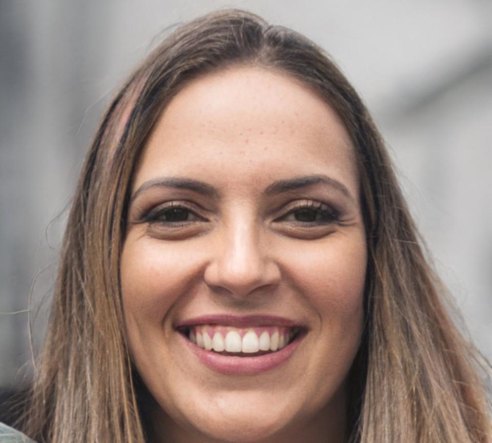 Retrato profesional de Esperanza
